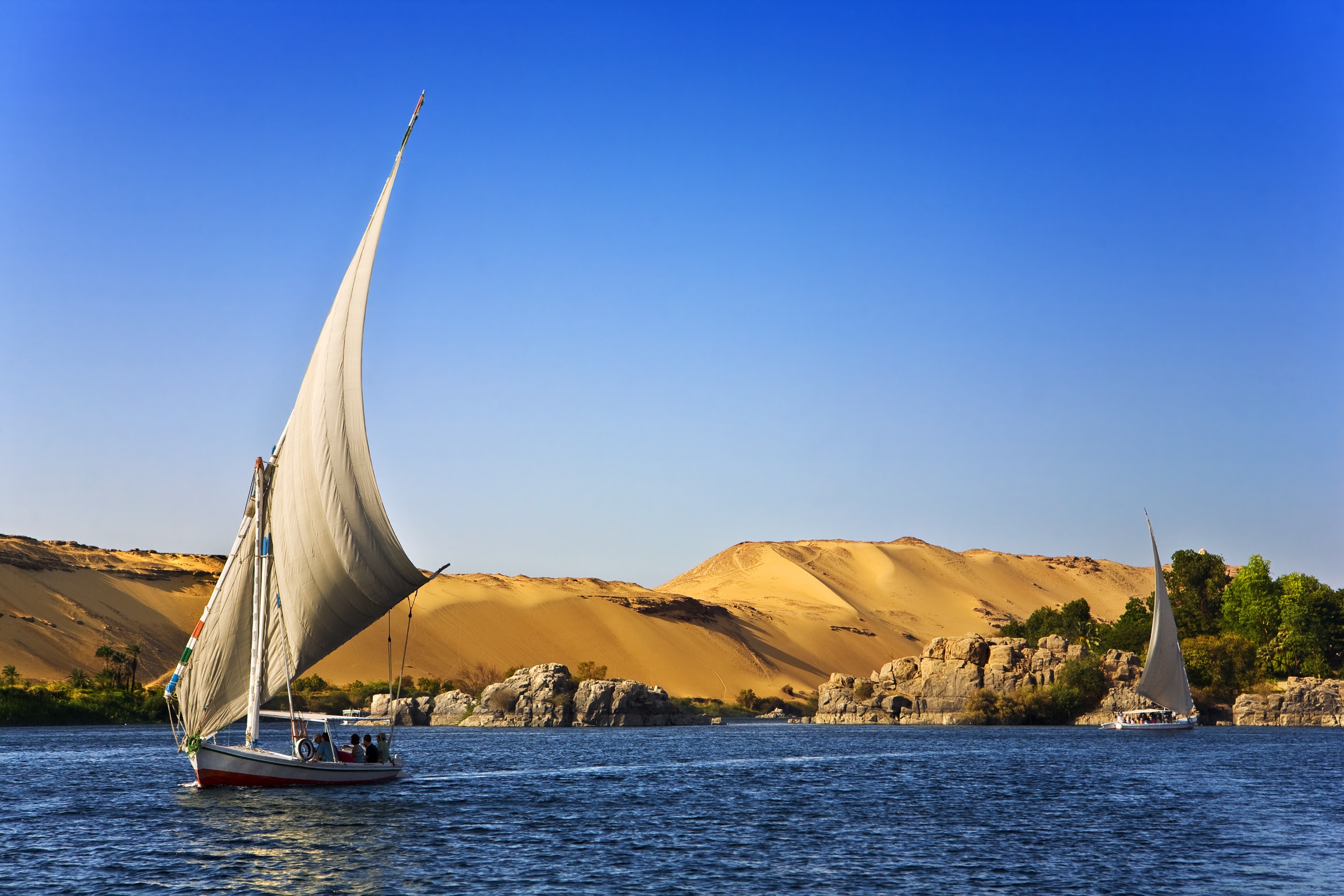 Egypte : Croisière sur le Nil à bord de la Dahabiya De charme Queen Tiy II sur le Nil